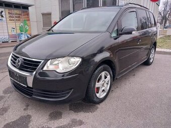 VW Touran 1.9 TDI .6ti-kvalt . Model 2008