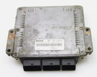 Riadiaca jednotka motora Renault Laguna II 8200211711