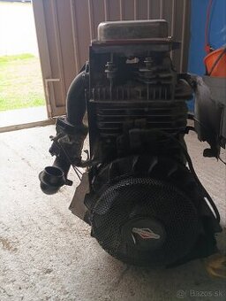 BRIGGS & STRATTON