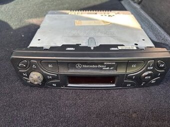 radio mercedec W203