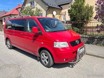 Volkswagen carawelle T5  9 miestne