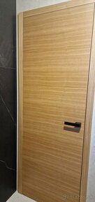 Predám ĽAVÉ masívne bezfalcové drevené dvere - šírka 72 cm - 1