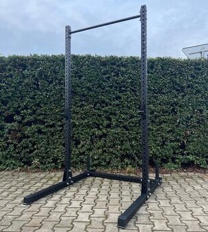 Power rack (silová klietka)