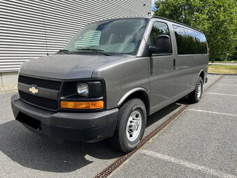 Chevrolet Express 6.0 V8, 1.majitel, 8 míst, 41 000 km