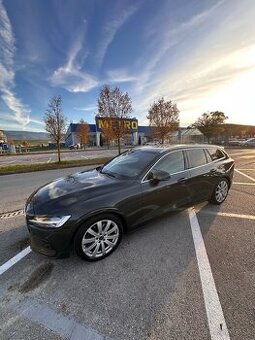 Volvo V60 2.0 4×4, rok 2020 – plná výbava
