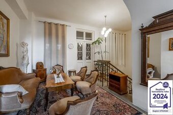 2 izbový byt v centre mesta v historickom objekte, Košice, H - 1