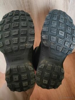 Quechua zimné čižmy unisex veľk.29