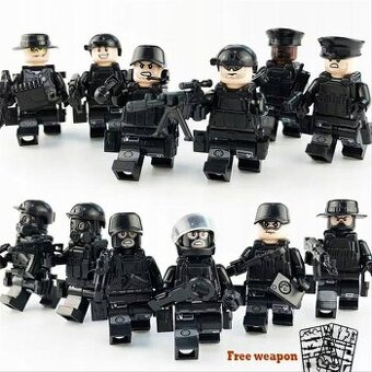 12 ks sada vojakou SWAT so zbranami a vystrojom