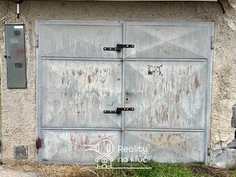 Na prenájom garáž na Čerešňovej ulici v Nových Zámkoch