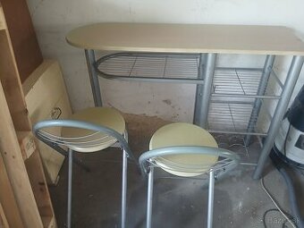 Barovy stol + 2 stolicky