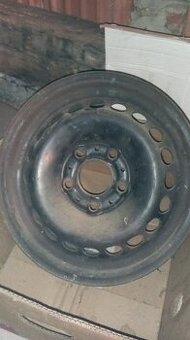 Predam plechove disky BMW 6Jx15H s puklicami – len 3ks