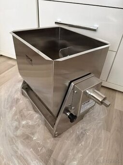 Rucna miesacka masa na klobasy 20L 10kg