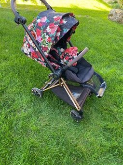 Potah na Cybex Mios Spring blossom bez kočika