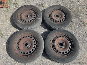 Predám plechové disky 5x112 s celoročnými pneu 195/65 R15