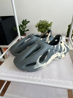 Štýlové topánky v štýle Yeezy Foam Runner – nové