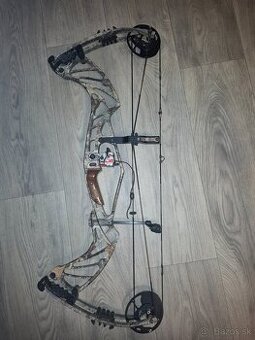 Kladkovy luk LH Hoyt pro defiant