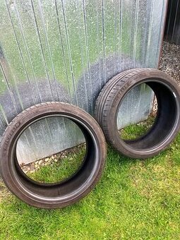 225/40 R18