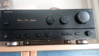 Pioneer A 676