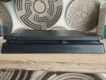 predám Playstation Ps4