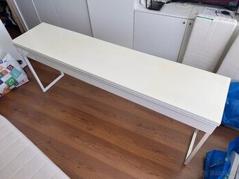 Stôl IKEA Micke