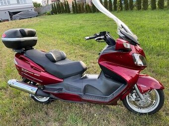 Predám Suzuki Burgman 650 executive
