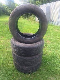Predám gumy 225/60/r17 99H
