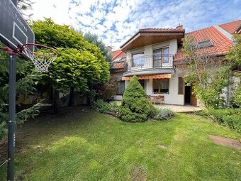 Na predaj poschodový rodinný dom, Nové Zámky