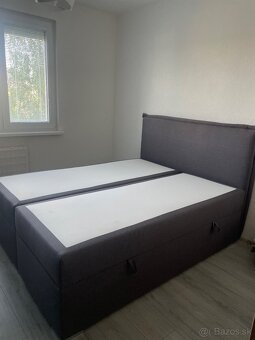Boxspring posteľ
