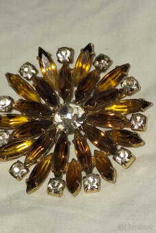 STAROŽITNÁ BROŠŇA - 1