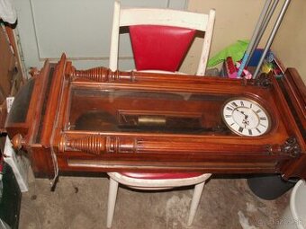 Hodiny dvojzávažové. - 1