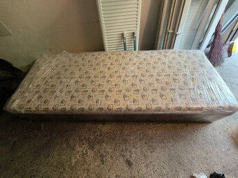 Predám posteľ s úložným priestorom 200x80