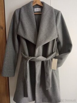 Predám nový RESERVED kabát