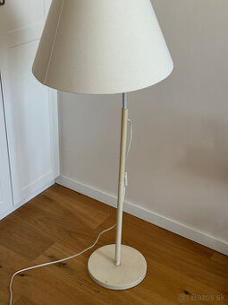 Lampa stojaca do obývačky