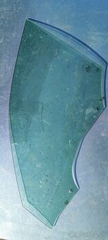 Sklo ľavé predné Superb 3