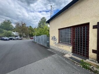 NA PREDAJ polyfunkčný objekt, centrum Lipany