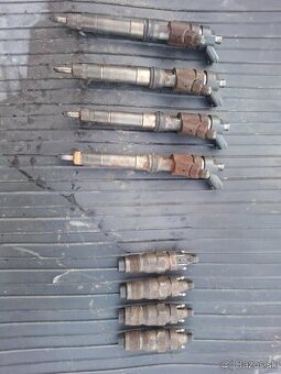 Vstreky kus 20eur  2.3jtd   2.5tds bmw range rover ahoj riad