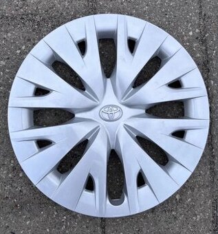 Kúpim puklice na TOYOTA Yaris