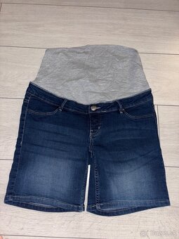 Krátke tehotenské oblečenie