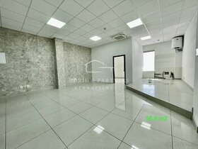 Obchodno - prevádzkové priestory na prenájom 56,9 m2, Komárn