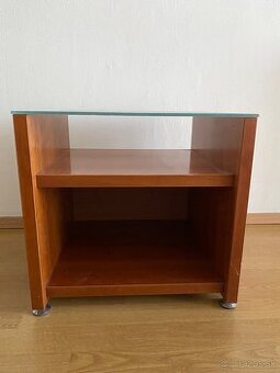 Nočný stolík IKEA