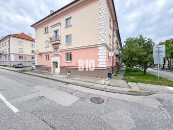 2 izbový byt - pôvodný stav - TEHLA - centrum