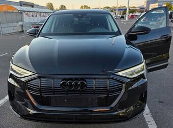Audi E-Tron 50