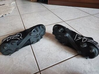 Kopačky Puma č.41