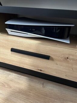 Playstation 5 s mechanikou 1 PS5 ovladac 1 PS4 ovladac