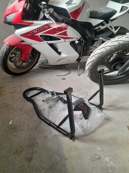 Stojan na moto - 1