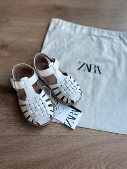 Letné biele sandálky ZARA veľ. 26