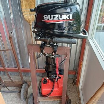 Suzuki 5KW lodny motor kratky