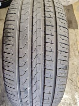 Pirelli 19 R 235/50 v99 letne