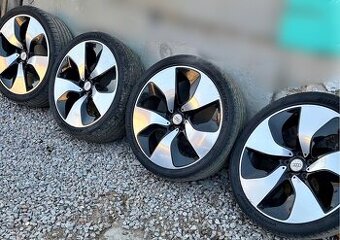 Audi elektrony + 255/35 R20 5x112