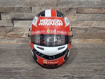 HELMY Ferrari 1:2 Leclerc -orig.podpisy,Sains Vettel